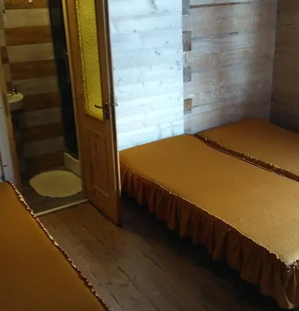 Gospodarstwo agroturystyczne Pod Lasem *