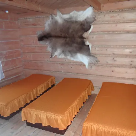 Pod Lasem בית חווה פורונין