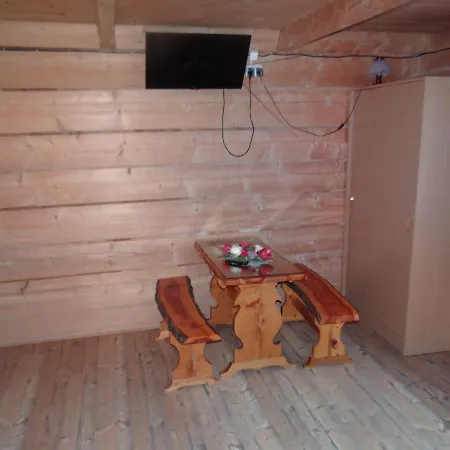 בית חווה Pod Lasem פורונין